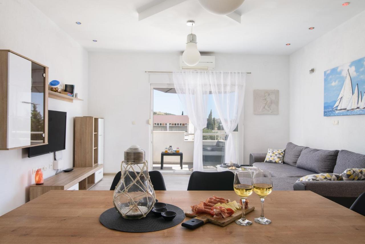 Mare&Antonio Apartment Trogir Exterior photo