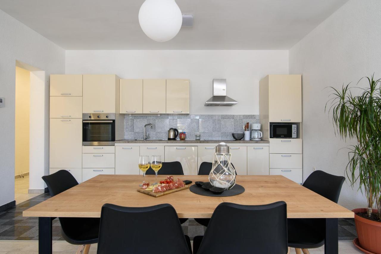 Mare&Antonio Apartment Trogir Exterior photo